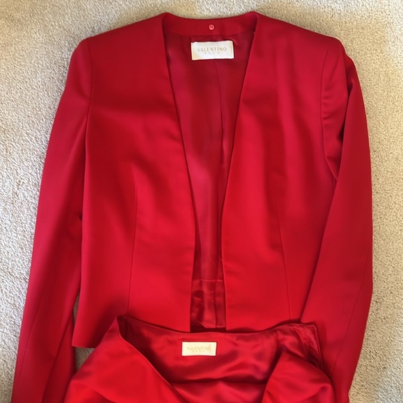 Valentino red vintage wool suit - Picture 4 of 5
